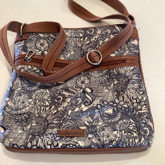 Sakroots Navy Blue Spirit Desert Floral Crossbody Adjustable Strap Granny core - Picture 4 of 10